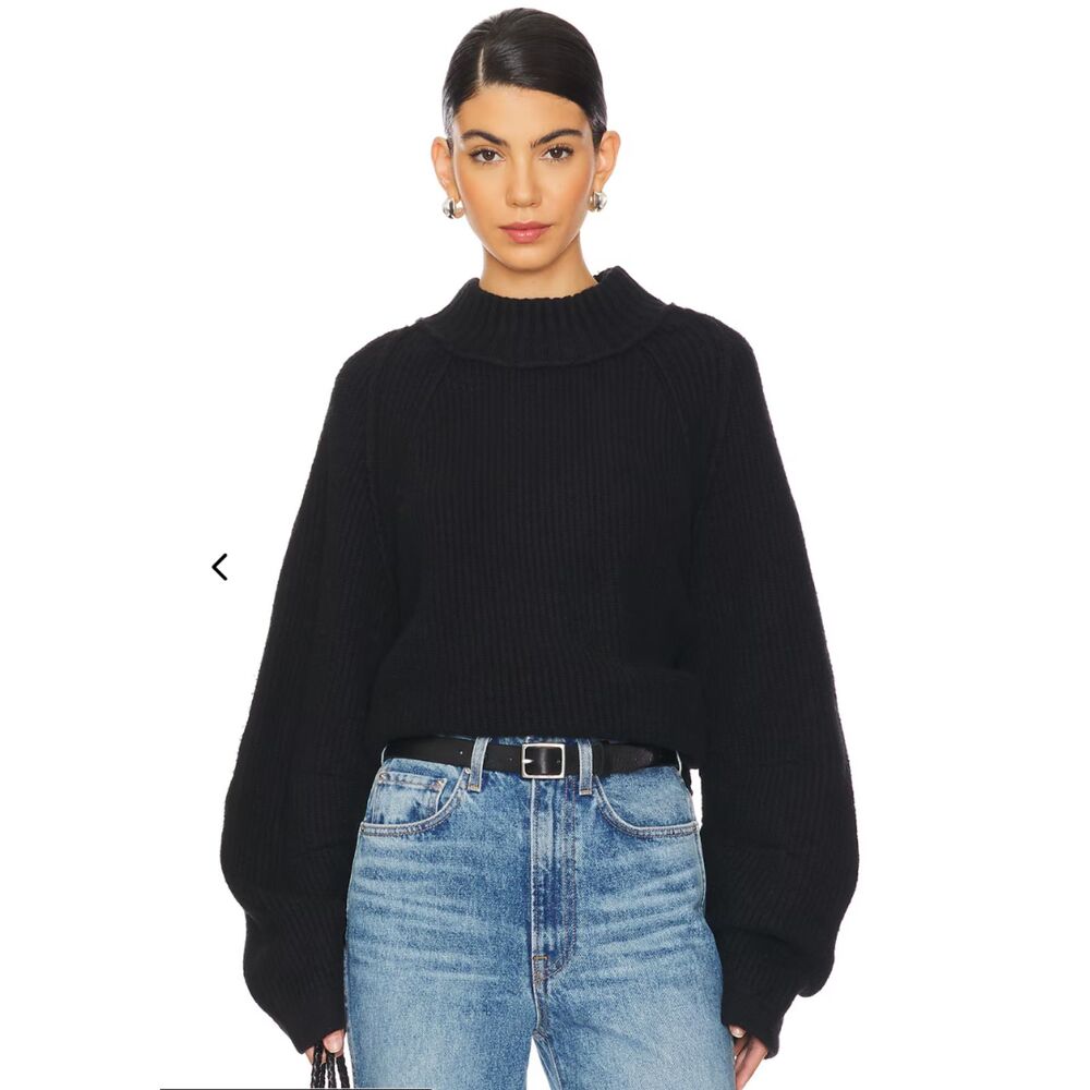 525 Revolve Black Crew Neck Oversized Balloon Sleeve Sweater sz M Urban Chic